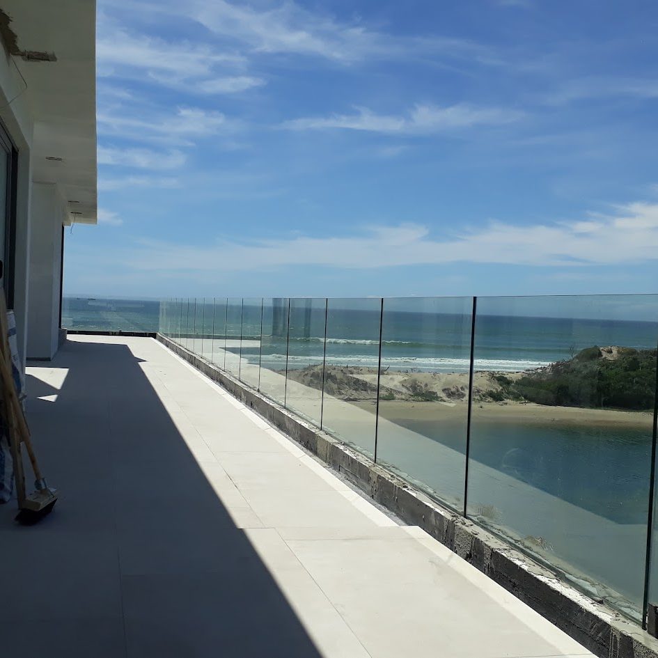 Glass balustrades residential installation