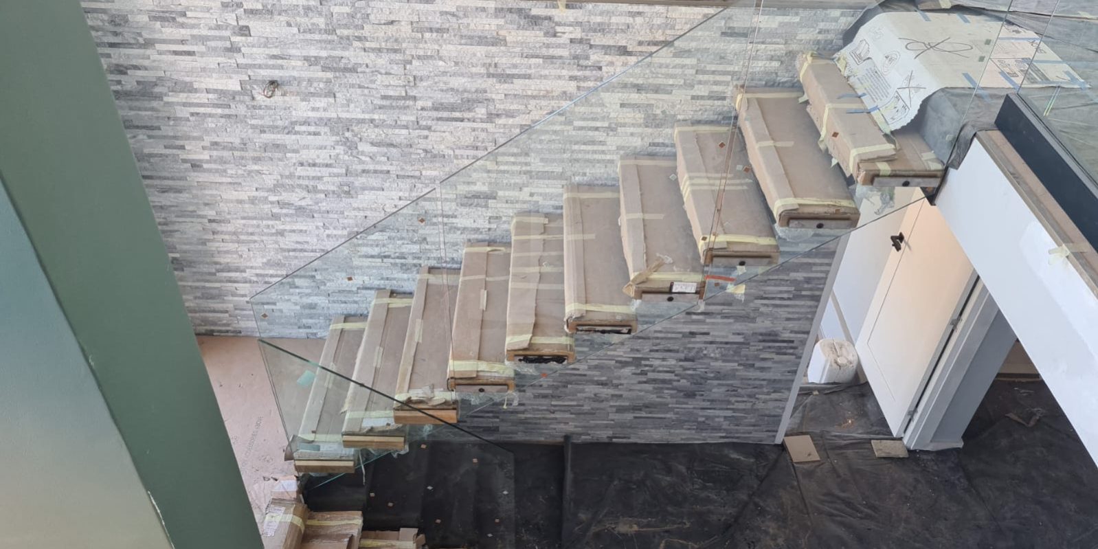 Custom glass stair case installation port elizabeth